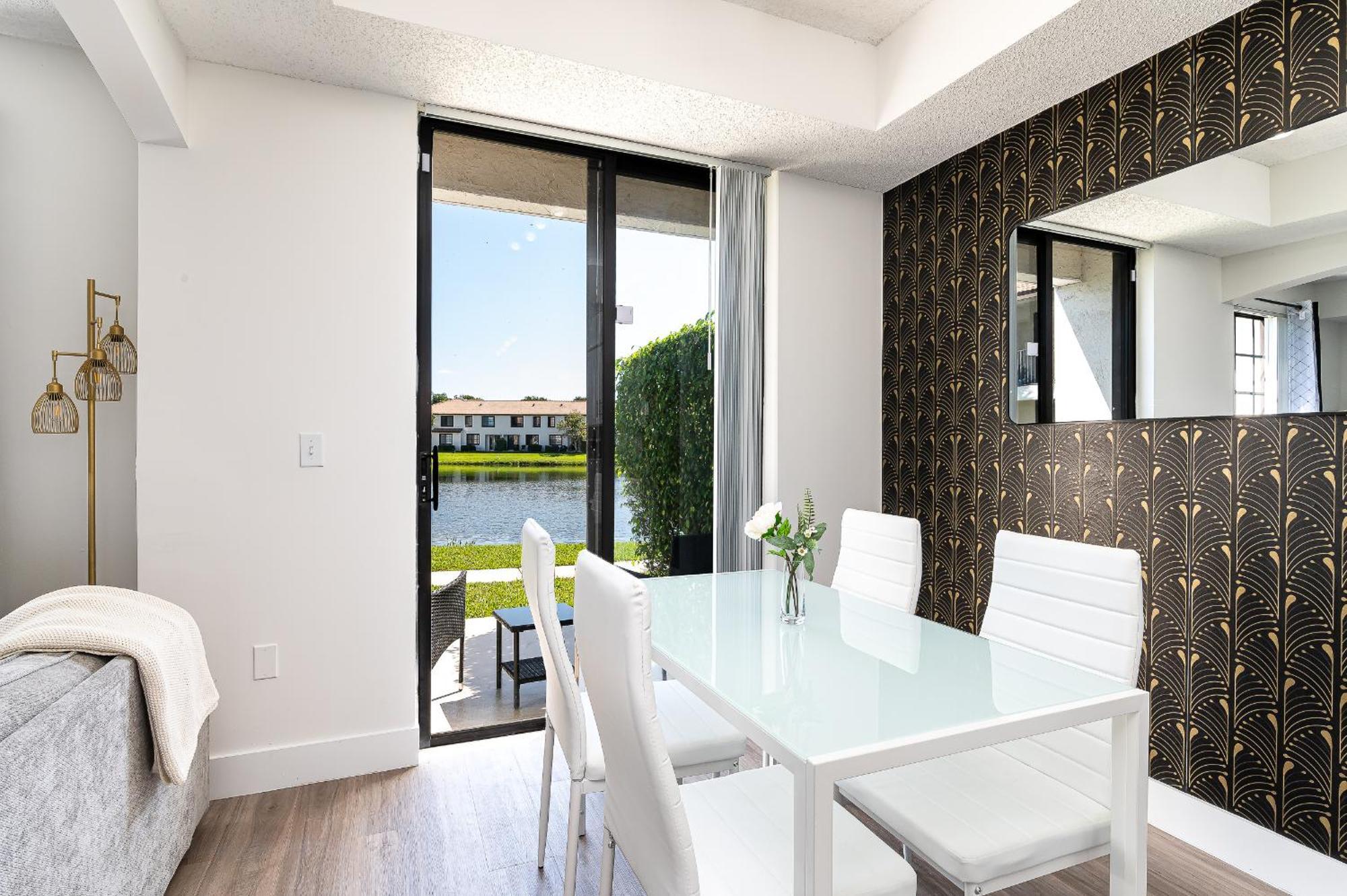 Newly Renovated Townhome With King Bed Delray Beach Exteriör bild